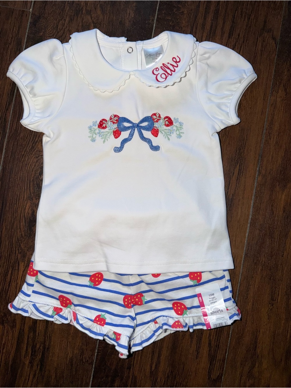 NWT strawberry Ellie monogrammed on collar